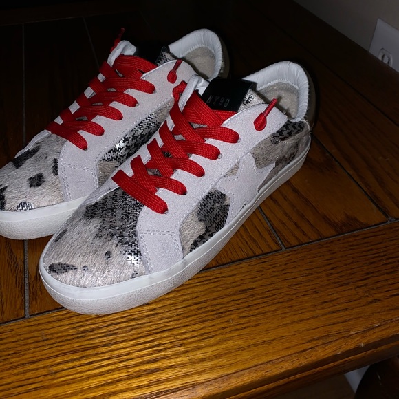 STEVE MADDEN SNEAKERS! NEW W/O BOX. - Picture 4 of 4
